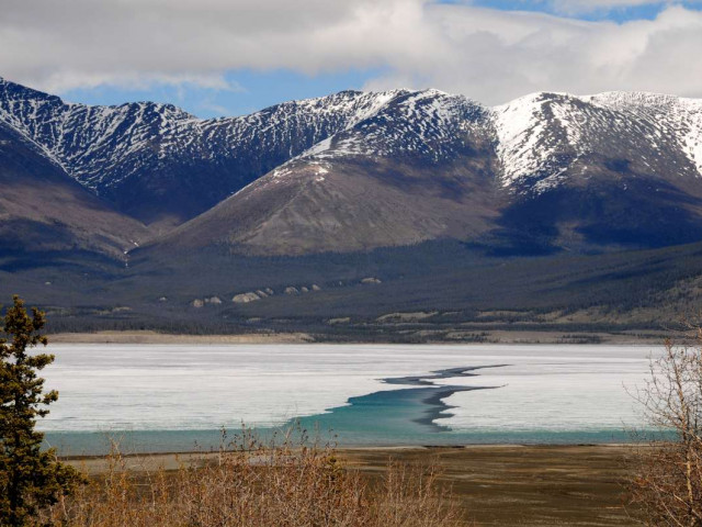 Kluane Lake