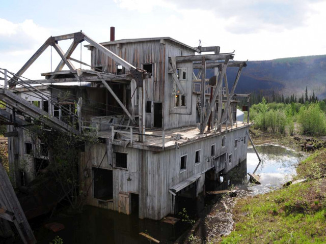 Klondike - Abandoned Gold Dredge